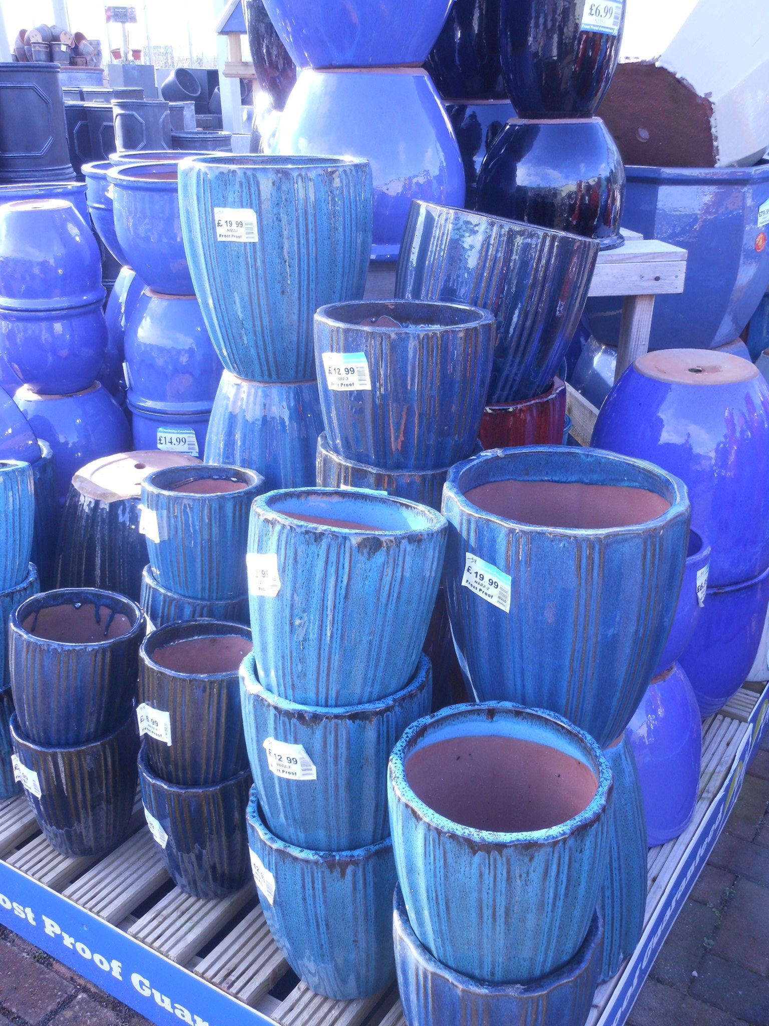 Outdoor Pots - Cherry Hill Garden &amp; Landscape Centre